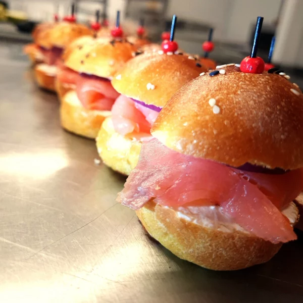 Mini burger au saumon