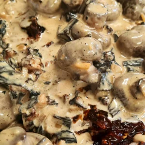 Crème forestière composée de champignon et de crème